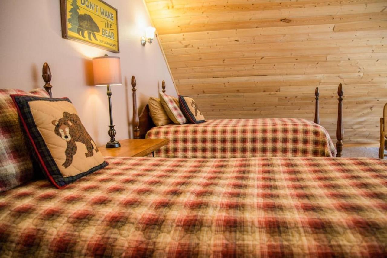 Twin Owls Lodge, Great For Families Master Bedroom, Loft, Full Kitchen, Dogs Ok Hébergement de vacances Estes Park